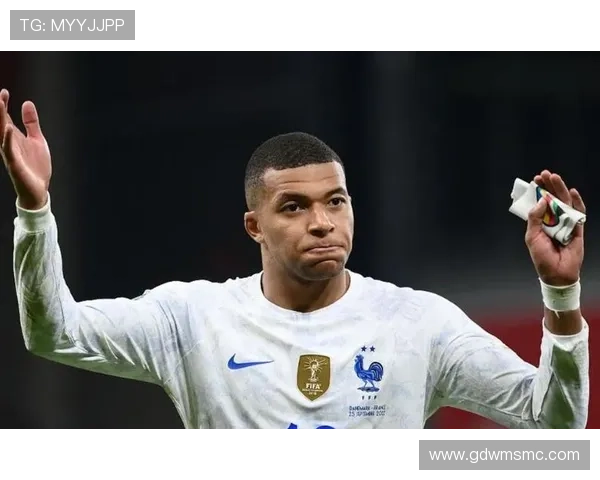 姆巴佩凭借惊艳表现首获欧洲金靴奖 成为足坛新一代巨星