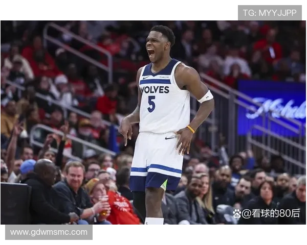 爱德华兹单节狂砍19分太阳全队仅得19分显差距