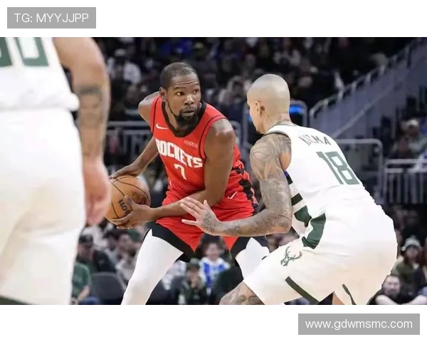 杜兰特赞火箭队凝聚力强大队友间沟通坦诚无阻